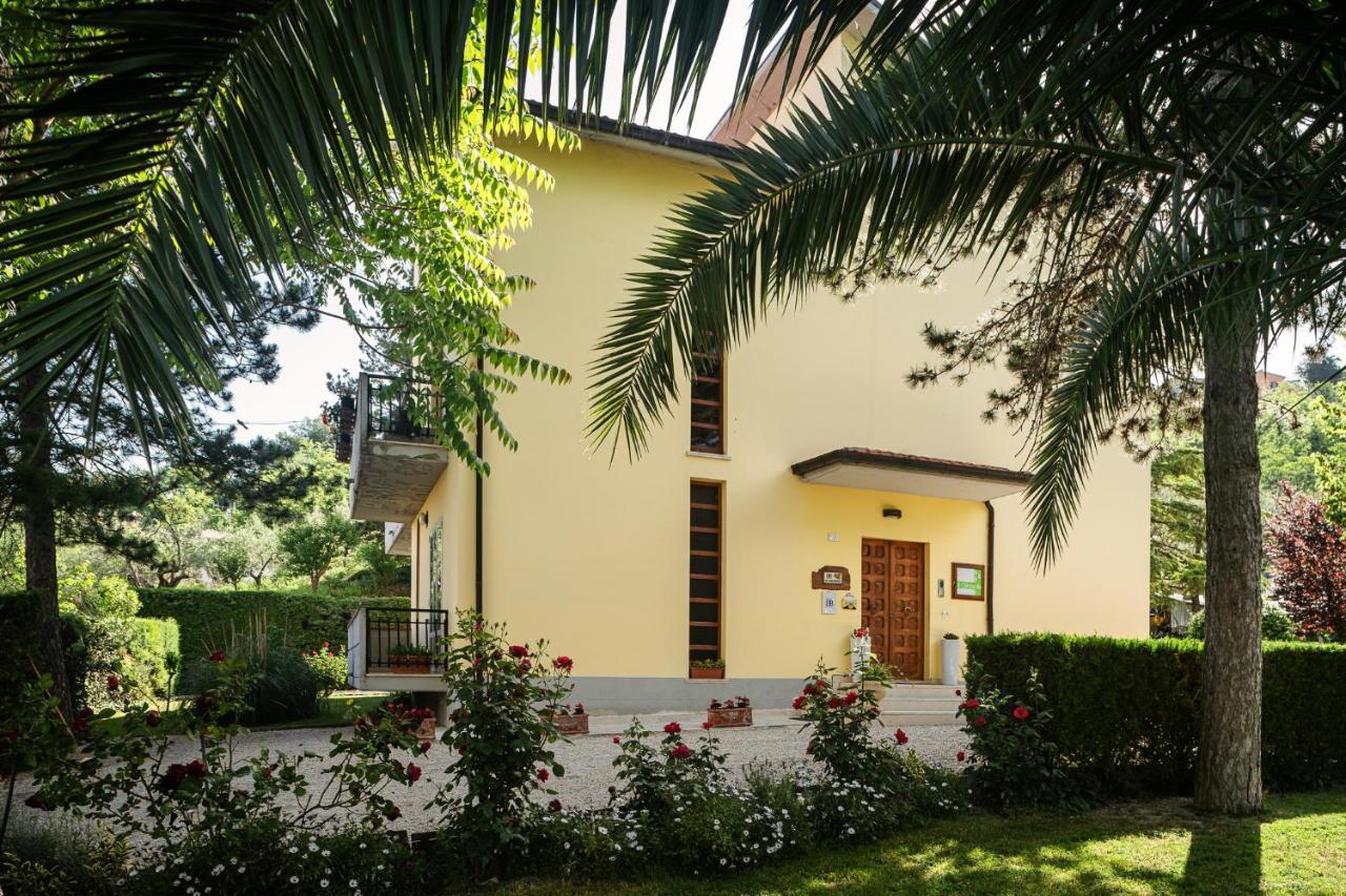 Bed and Breakfast Il Girasole Basciano Экстерьер фото